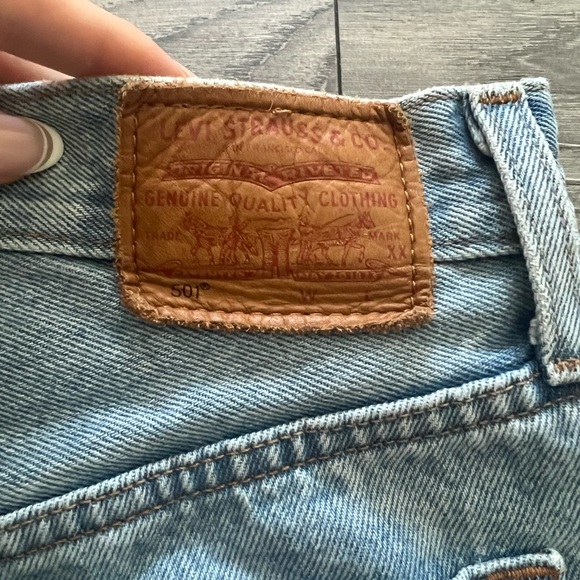 Levi’s 501 shorts - Picture 2 of 3